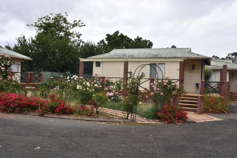 Mount Barker Valley Views Motel & Chalets, Western Australia - Accommodation Resorts 31