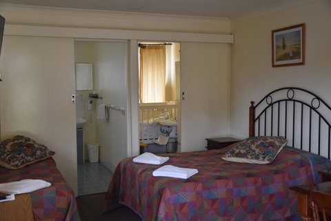 Mount Barker Valley Views Motel & Chalets, Western Australia - Accommodation Resorts 41