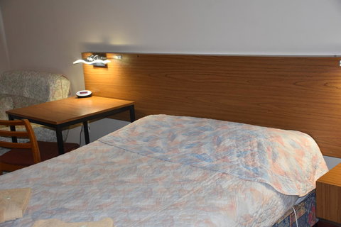 Mount Barker Valley Views Motel & Chalets, Western Australia - Accommodation Resorts 43