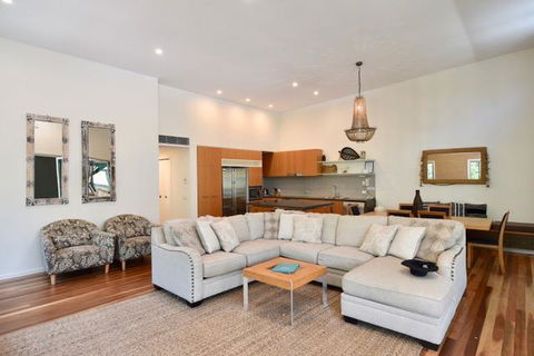 East On Byron - Accommodation Resorts 13