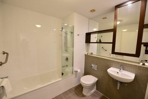 East On Byron - Accommodation Resorts 6