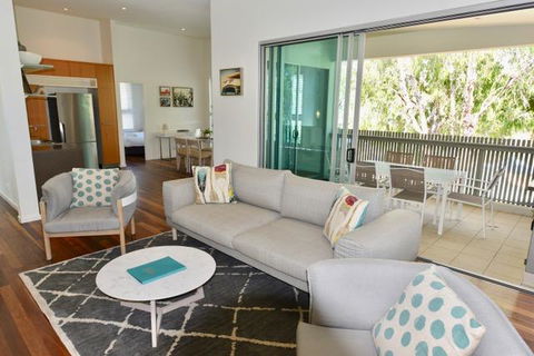East On Byron - Accommodation Resorts 24