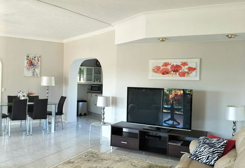 Southern - Accommodation Resorts 3