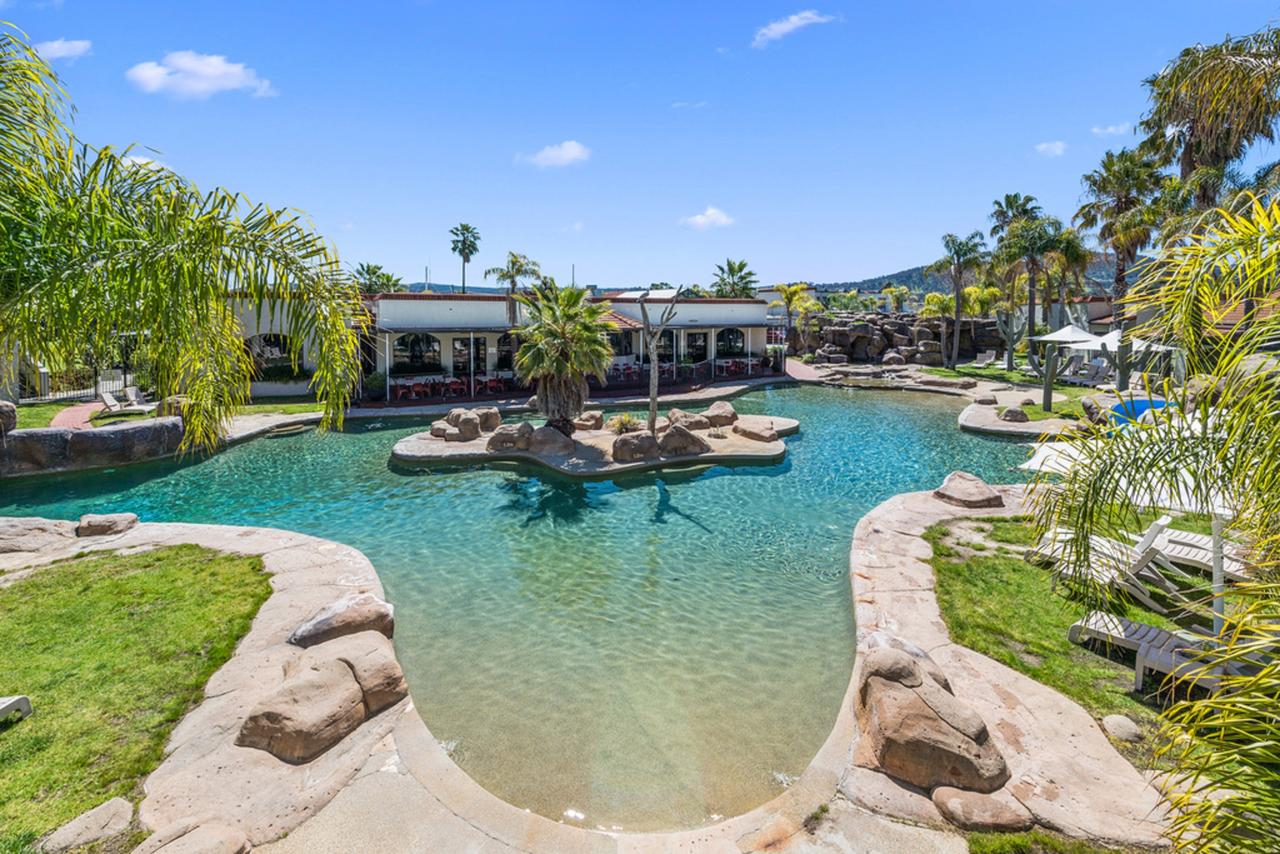 Accommodation Resorts