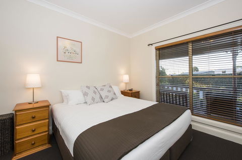 Colonial Court Villas - Accommodation Resorts 11
