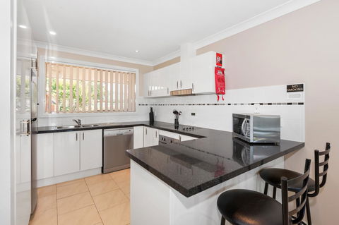 Colonial Court Villas - Accommodation Resorts 17