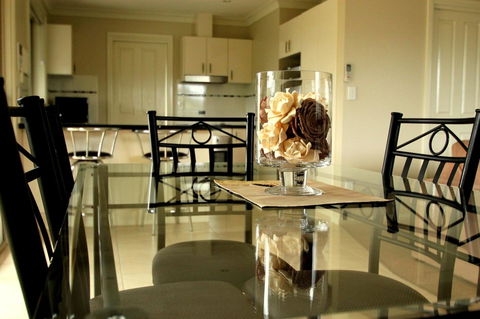 Colonial Court Villas - Accommodation Resorts 23