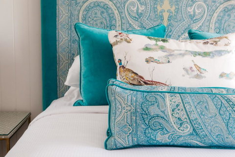The Lord Byron - Accommodation Resorts 3