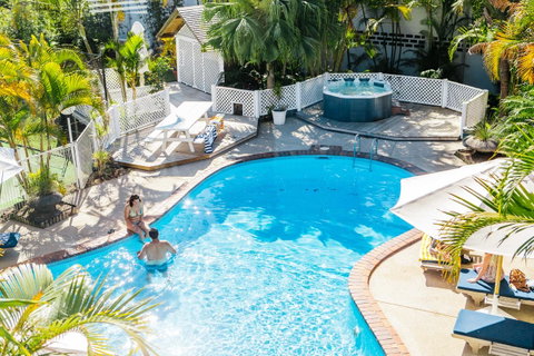 The Lord Byron - Accommodation Resorts 21