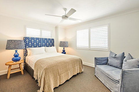 The Lord Byron - Accommodation Resorts 13
