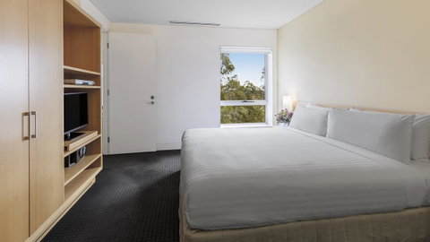 Oaks Cypress Lakes Resort - Accommodation Resorts 12