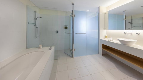 Oaks Cypress Lakes Resort - Accommodation Resorts 7