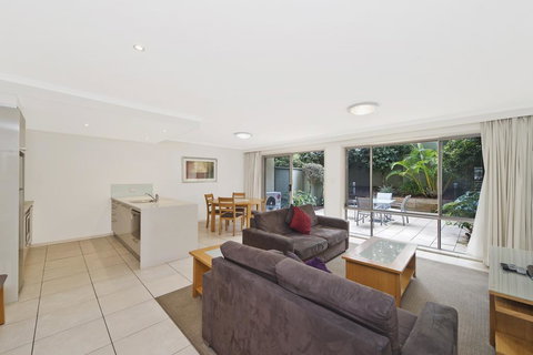 Flynns Beach Resort - Accommodation Resorts 2