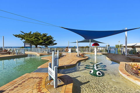 Blue Lagoon Beach Resort - Accommodation Resorts 7