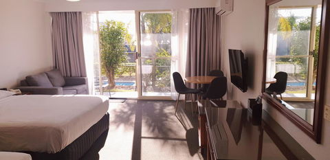 Marina Resort - Accommodation Resorts 43