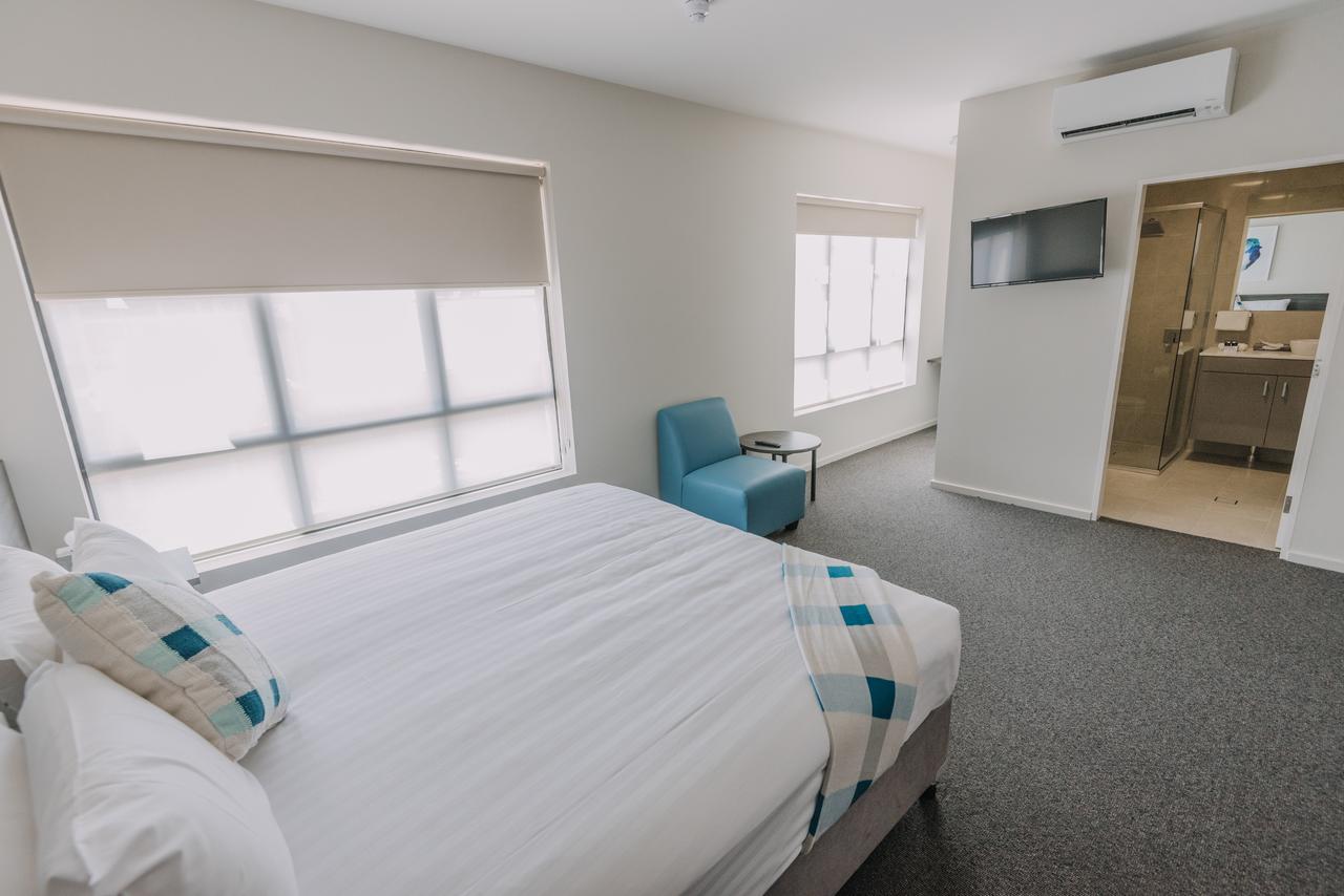 Hamilton South NSW Accommodation Resorts