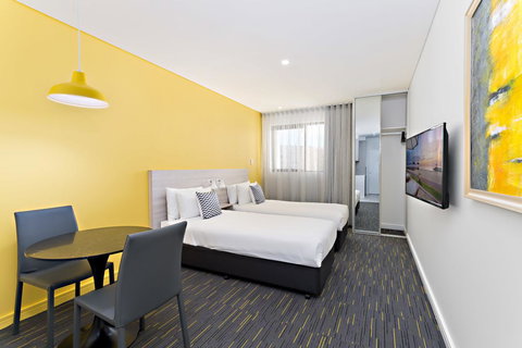 Value Suites Green Square - Accommodation Resorts 24