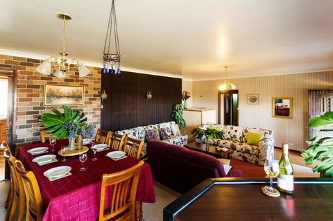 Coal D\' Vine VIEW - Cessnock NSW - Accommodation Resorts 0