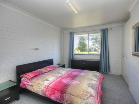 45 Wharf Street - Whole House - Accommodation Resorts 12