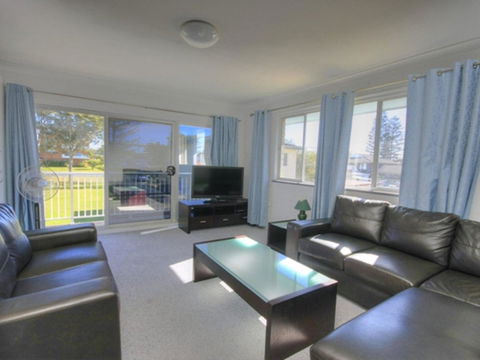 45 Wharf Street - Whole House - Accommodation Resorts 0