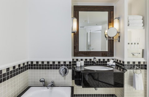 Swissotel Sydney - Accommodation Resorts 28