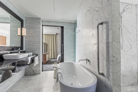 Swissotel Sydney - Accommodation Resorts 25