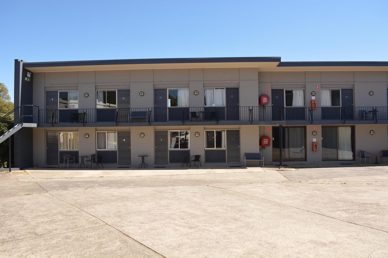 Hampton NSW Accommodation Resorts