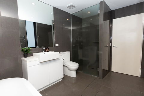 Brand New Executive Apartment - Accommodation Resorts 11