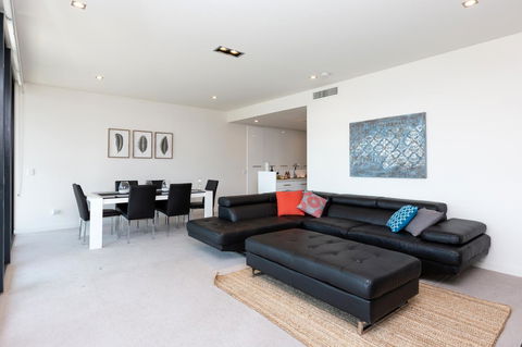 Brand New Executive Apartment - Accommodation Resorts 1