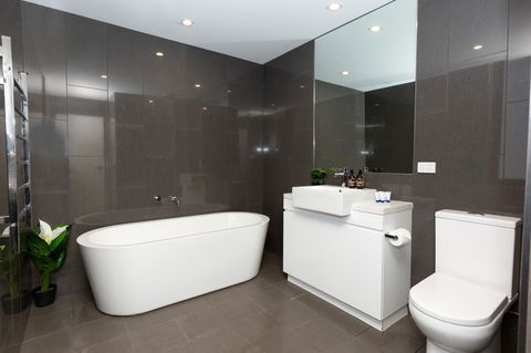 Brand New Executive Apartment - Accommodation Resorts 10