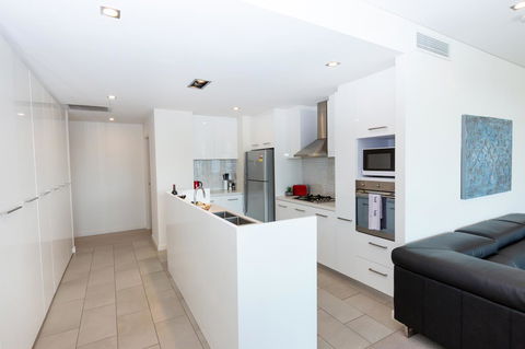 Brand New Executive Apartment - Accommodation Resorts 4