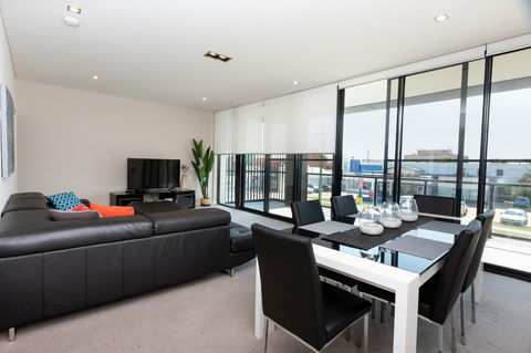 Brand New Executive Apartment - Accommodation Resorts 3