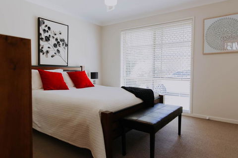Central Wagga Self Catering Apartment - Accommodation Resorts 9