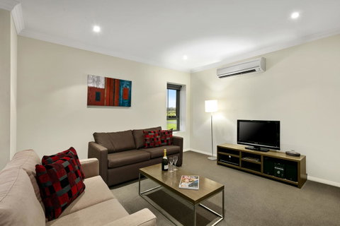 Quest Singleton - Accommodation Resorts 0