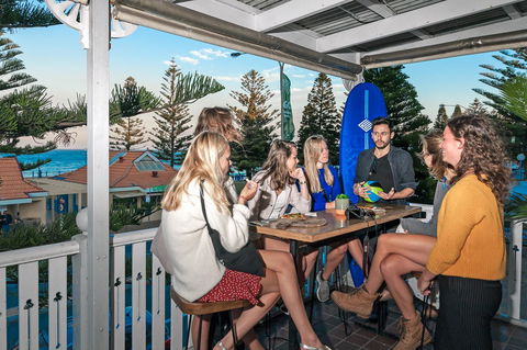 Mad Monkey Hostel Coogee Beach - Accommodation Resorts 1