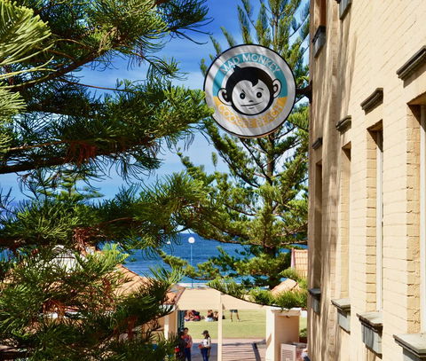 Mad Monkey Hostel Coogee Beach - Accommodation Resorts 9