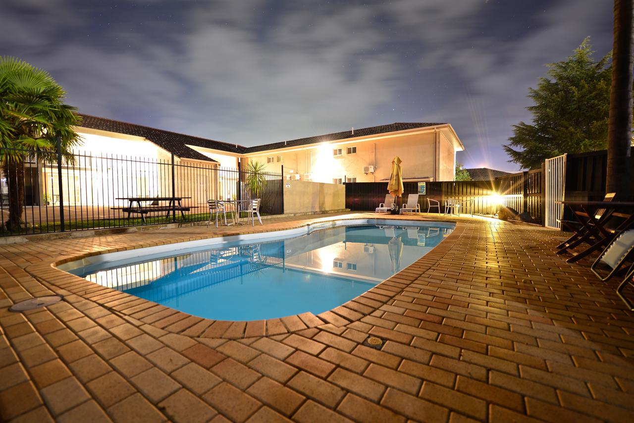 Buckaroo NSW Accommodation Resorts