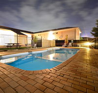 Winning Post Motor Inn - Accommodation Resorts