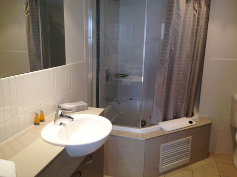 BASE Holidays - Ettalong Beach Premium Apartments - Accommodation Resorts 39