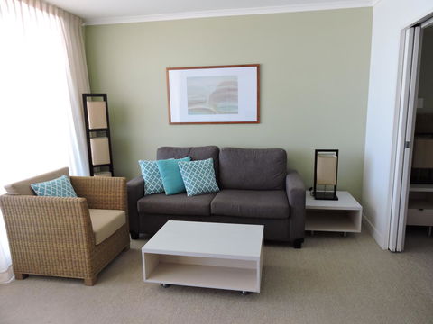 BASE Holidays - Ettalong Beach Premium Apartments - Accommodation Resorts 17