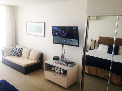 BASE Holidays - Ettalong Beach Premium Apartments - Accommodation Resorts 32