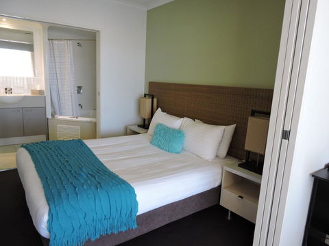 BASE Holidays - Ettalong Beach Premium Apartments - Accommodation Resorts 4