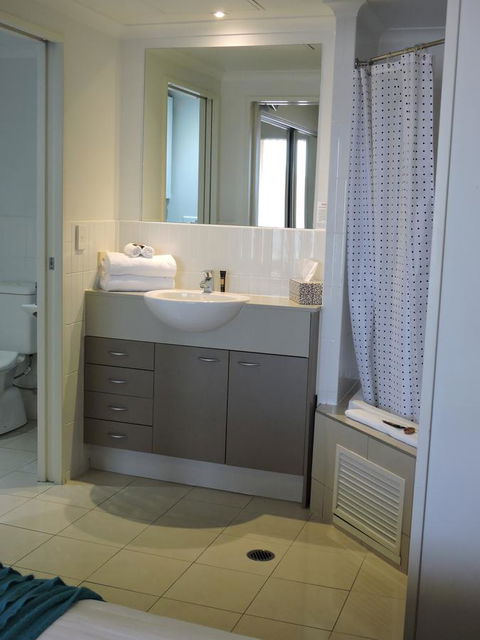 BASE Holidays - Ettalong Beach Premium Apartments - Accommodation Resorts 8