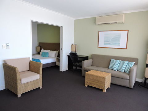 BASE Holidays - Ettalong Beach Premium Apartments - Accommodation Resorts 9