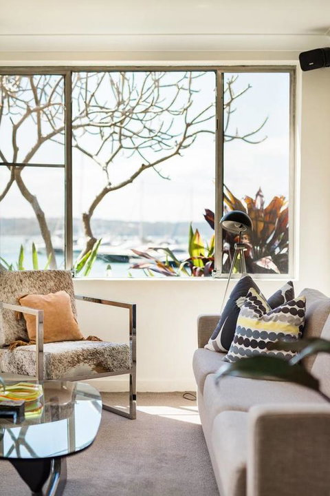 Waterfront Apartment Brimming With Inspirational Artwork - Accommodation Resorts 17