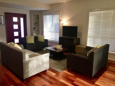 Encore Apartments - Accommodation Resorts 5