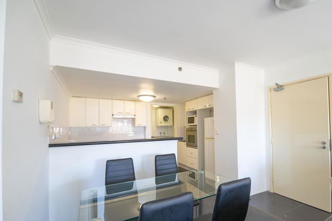 Castle Serviced Apartments - Accommodation Resorts 27