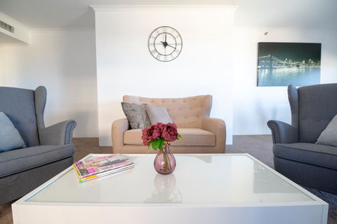 Castle Serviced Apartments - Accommodation Resorts 21