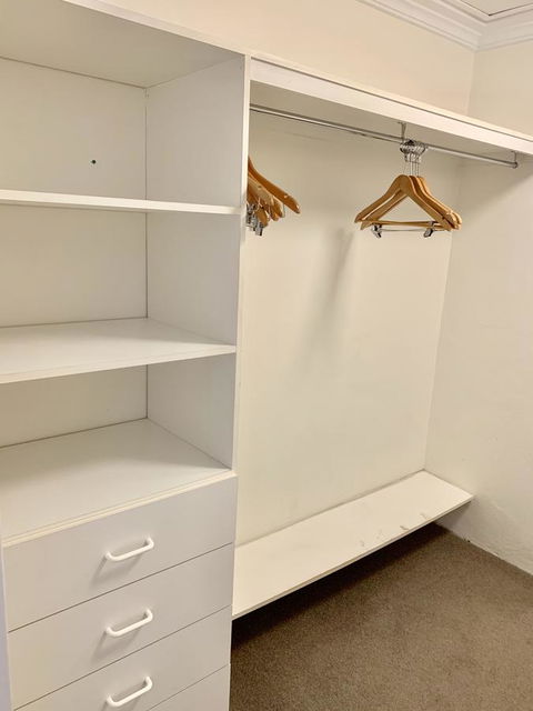 Castle Serviced Apartments - Accommodation Resorts 15