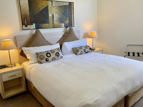 Castle Serviced Apartments - Accommodation Resorts 14
